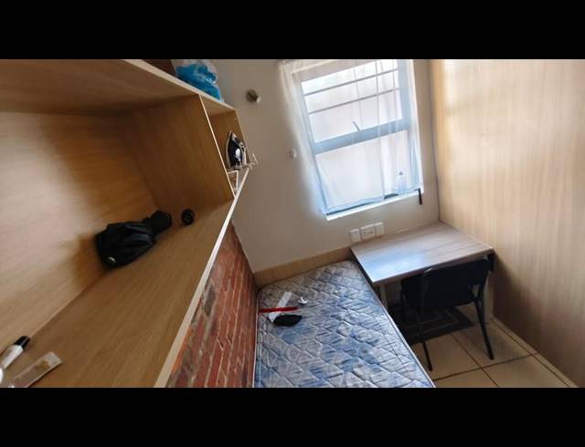 2 BEDROOM PROPERTY TO RENT IN DIE BULT